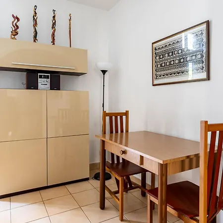 Apartamento Downtown & Station - Self Check-in & Remote Access Como